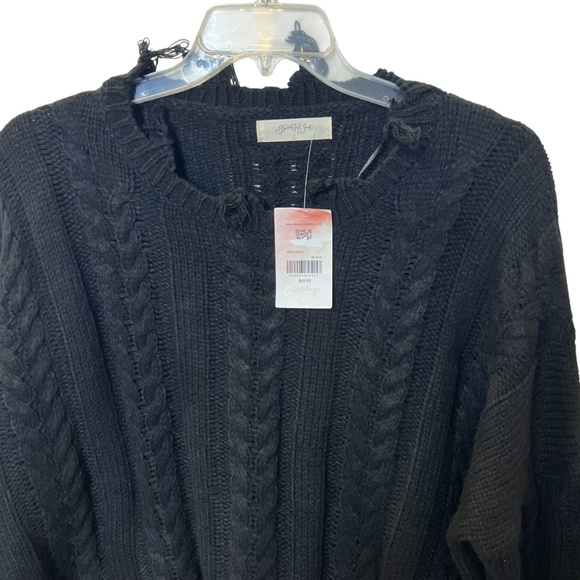 A Beautiful Soul Captivating Pullover Fringe Sweater NWT - Picture 3 of 12